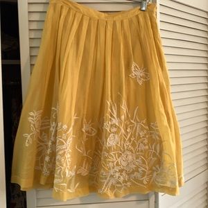 Anthropologie Odille embroidered butterfly garden skirt, size 2, VGUC